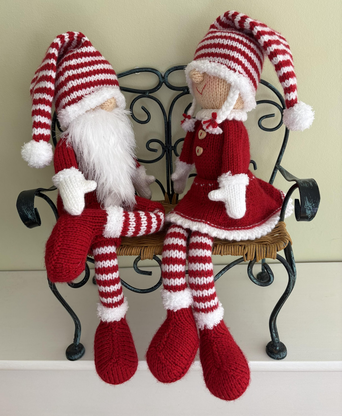 Festive Little Gnome Shelf Sitter Knitting Pattern