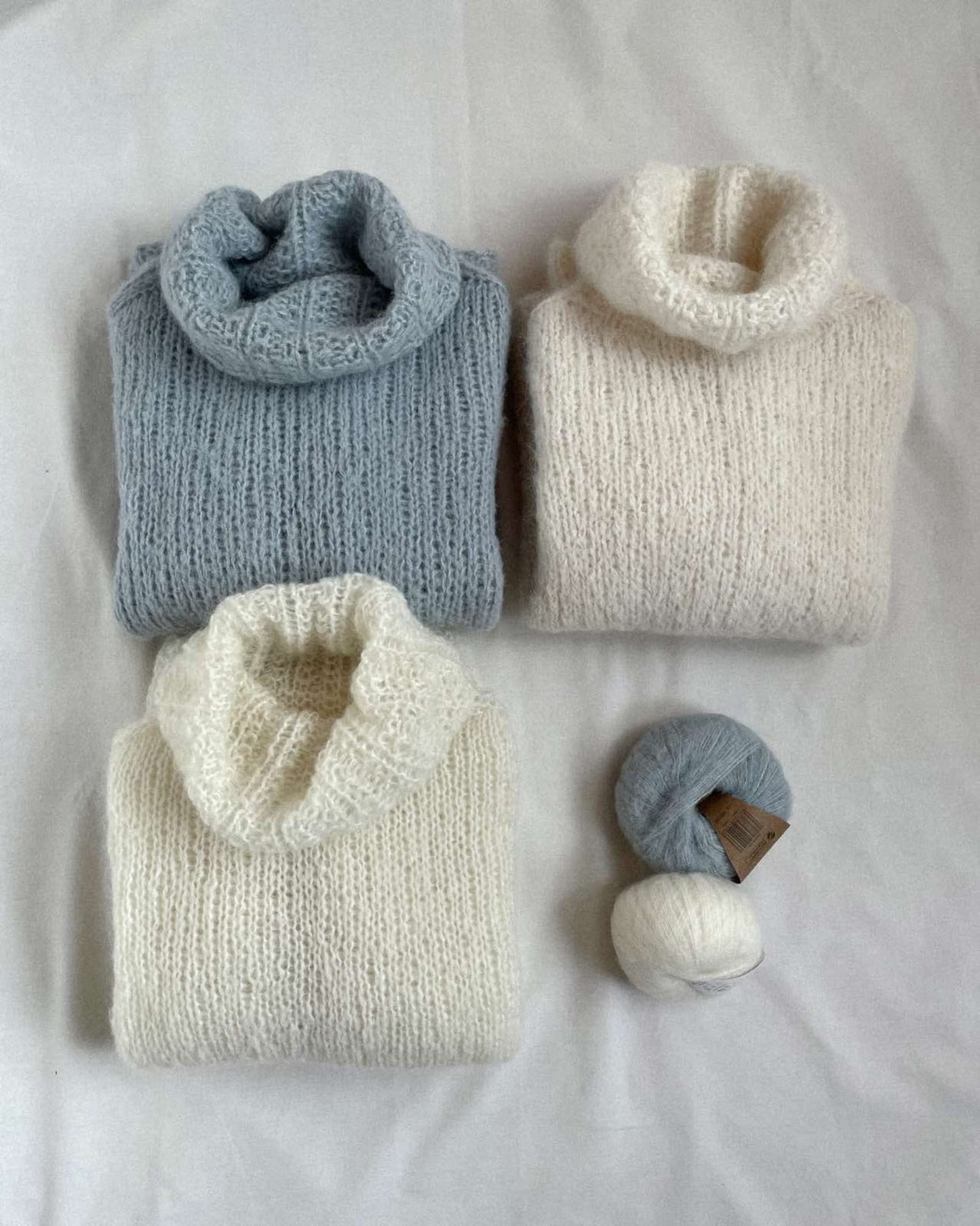 Fashionable Chunky Neckline Sweater Knitting Pattern