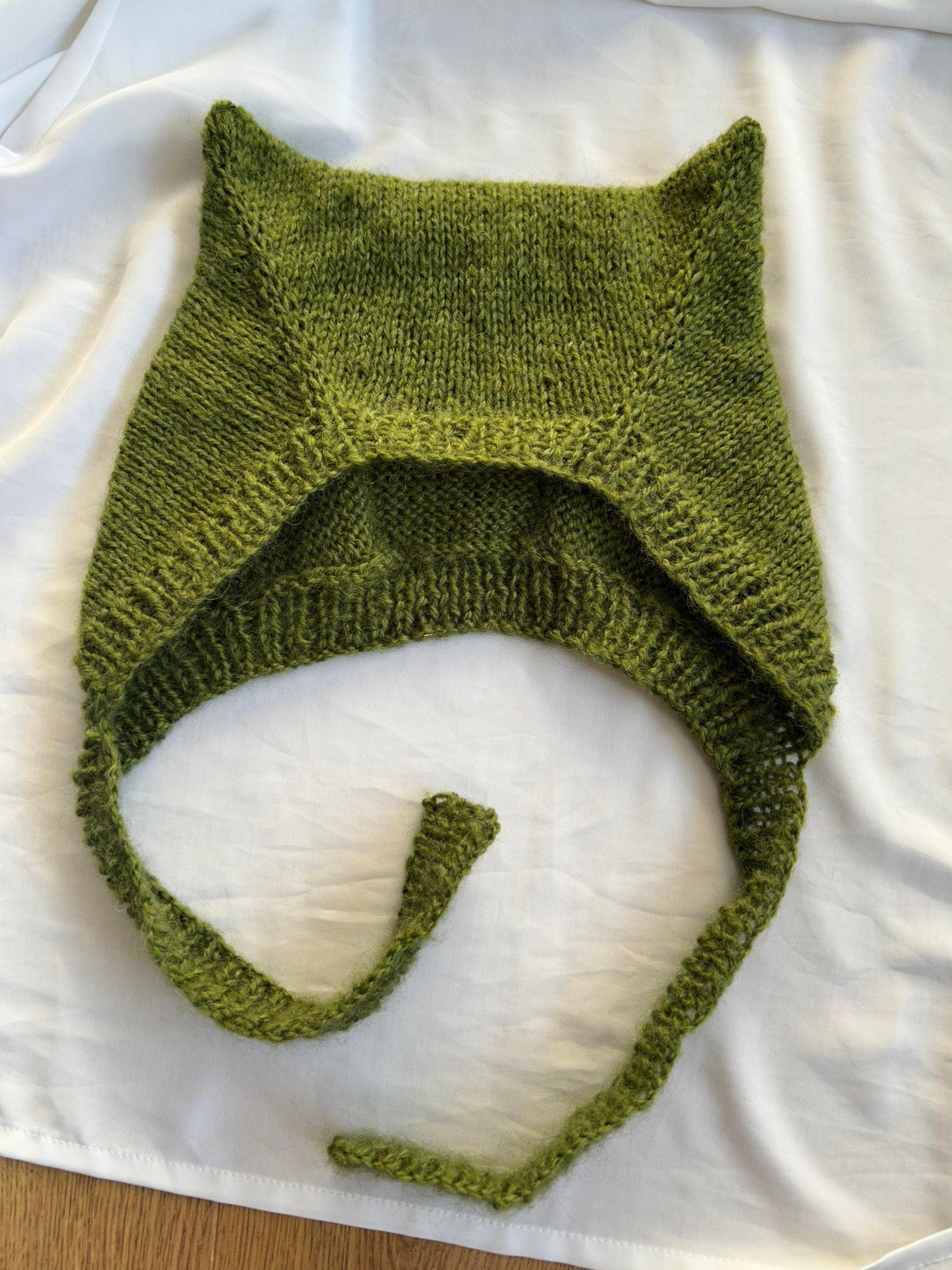 Kitty Ears Bonnet Knitting Pattern