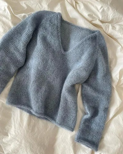 Classy Woman Light Pullover Knitting Pattern