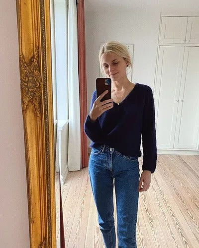Classy Woman Light Pullover Knitting Pattern