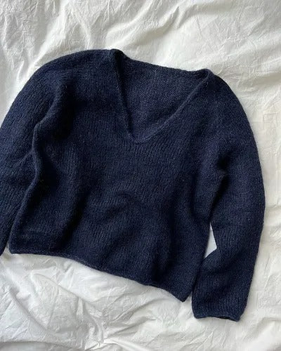 Classy Woman Light Pullover Knitting Pattern