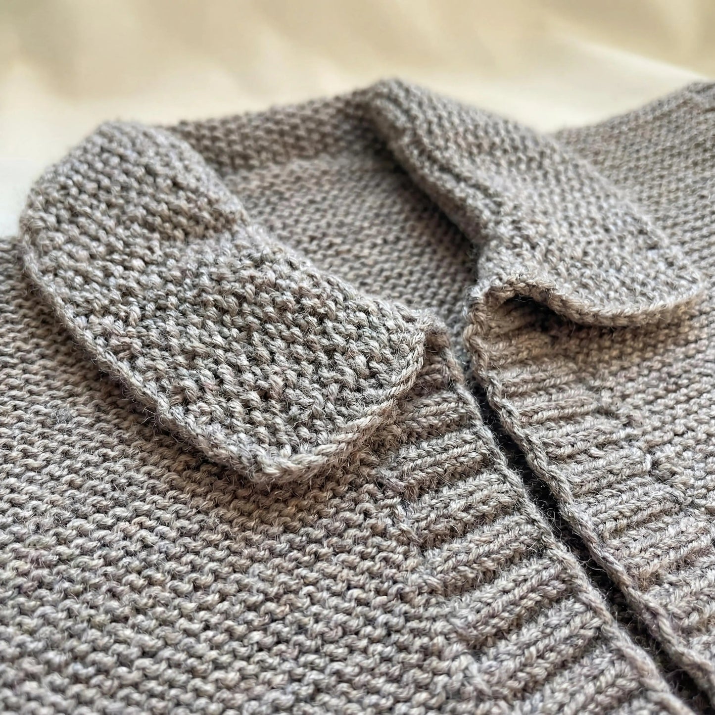 Tailored Lapel Layering Vest Knitting Pattern