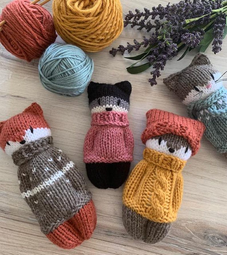 Pocket Animal Friends in Sweaters Knitting Pattern — Source view 3