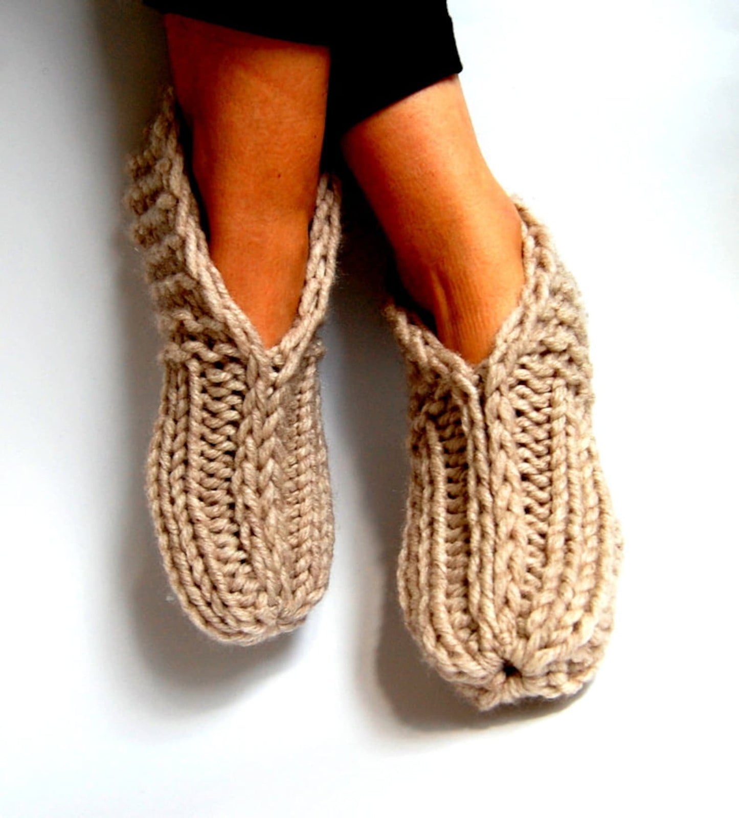 Postpartum Slipper Socks Knitting Pattern