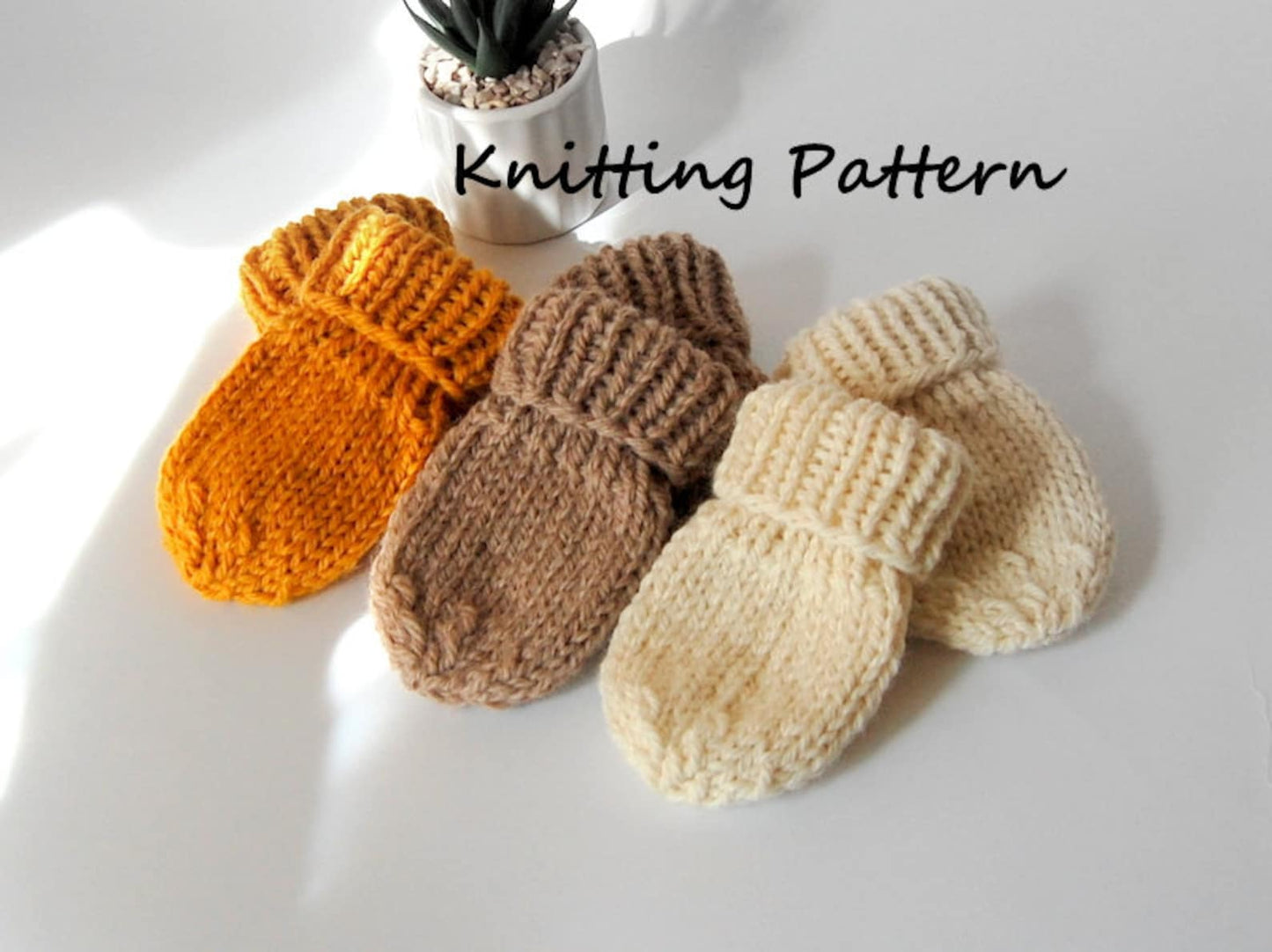 Thumbless Newborn Mittens Knitting Pattern