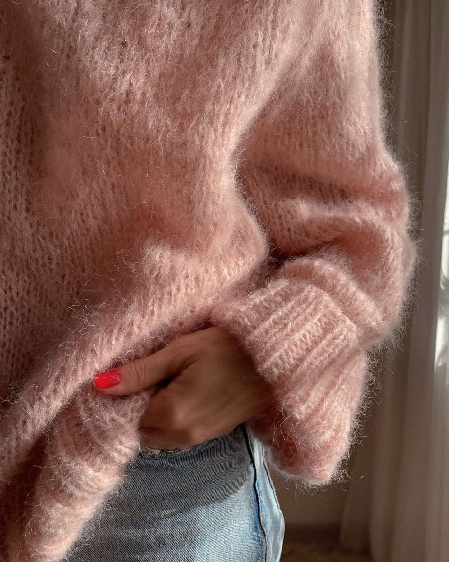 Fashionable Chunky Neckline Sweater Knitting Pattern