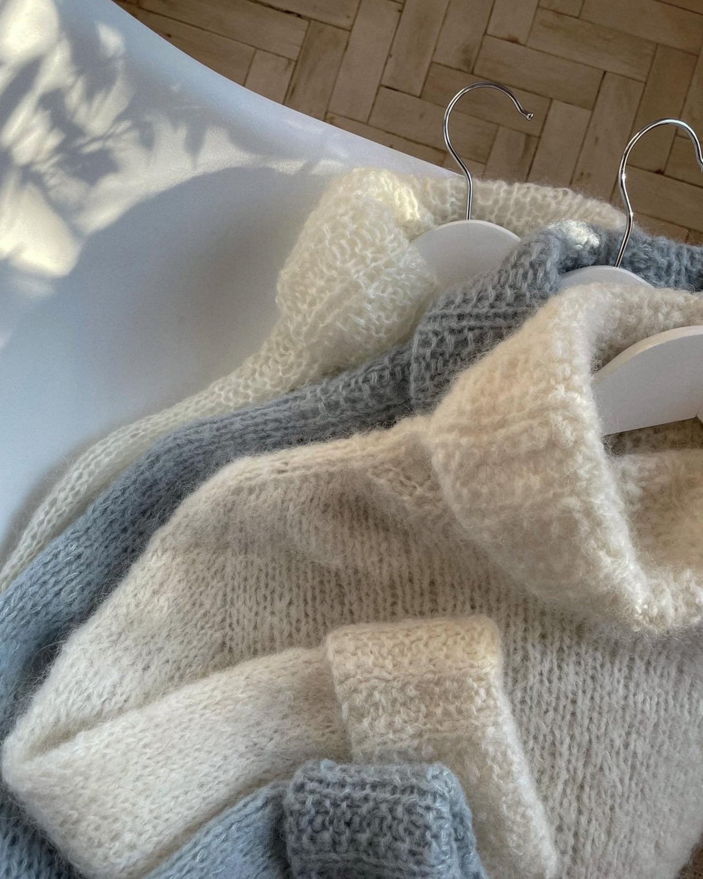 Fashionable Chunky Neckline Sweater Knitting Pattern