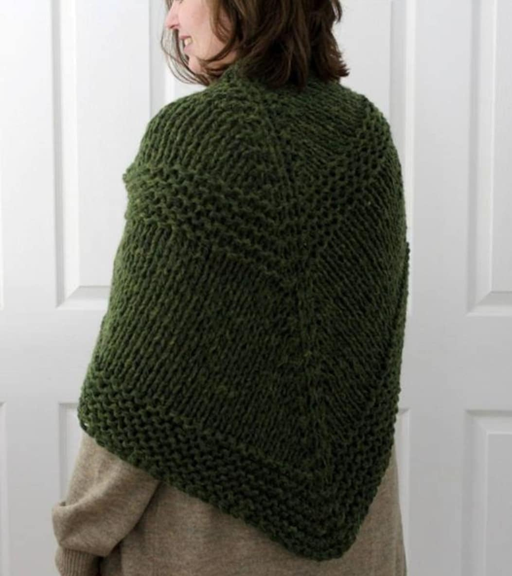 Classic Triangle Scarf Knitting Pattern