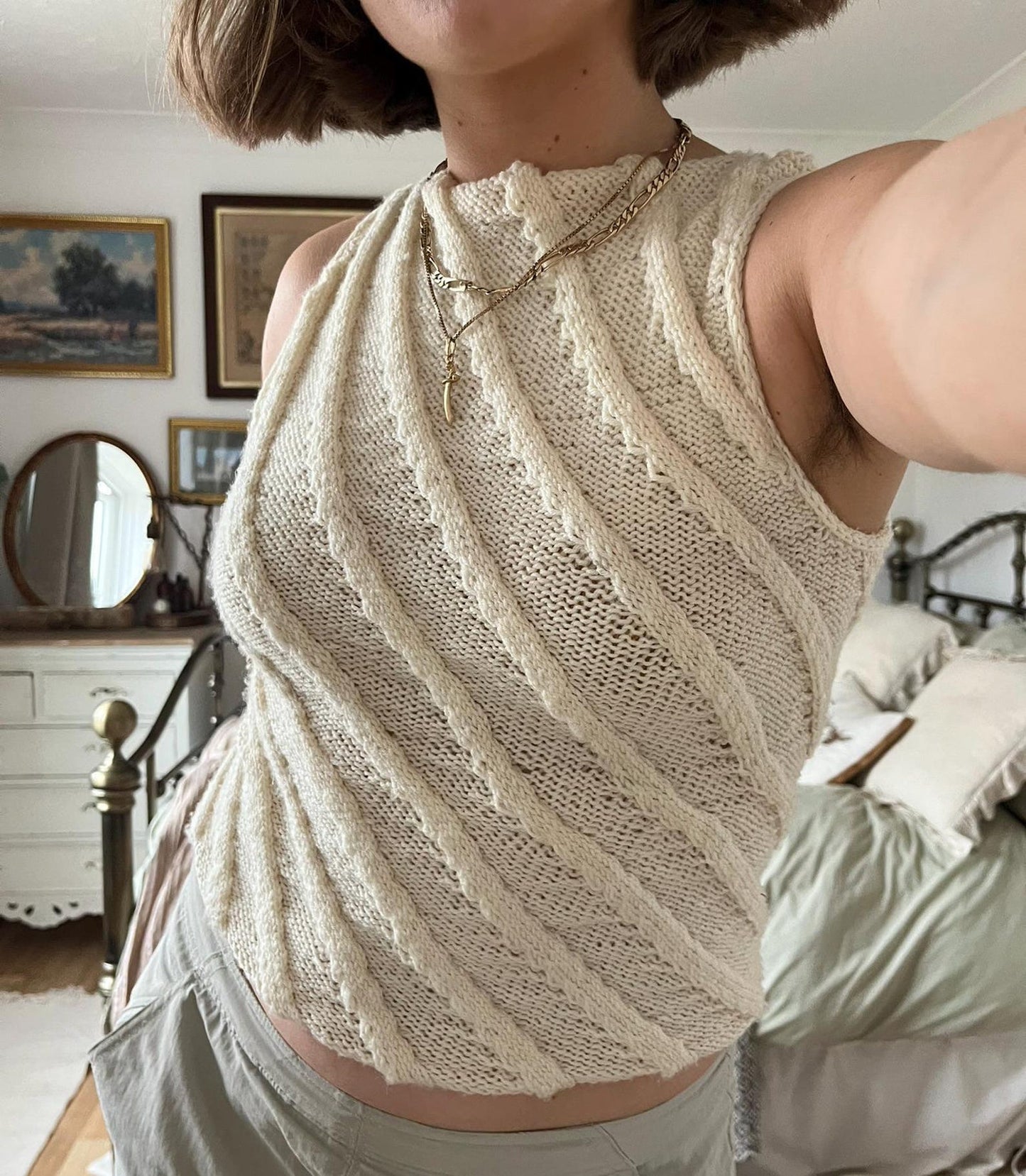 Fashionable Twister Tank Knitting Pattern