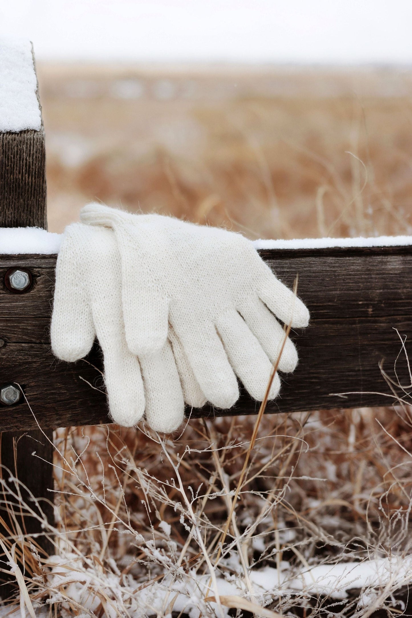 Easy Classic Hand Gloves Knitting Pattern