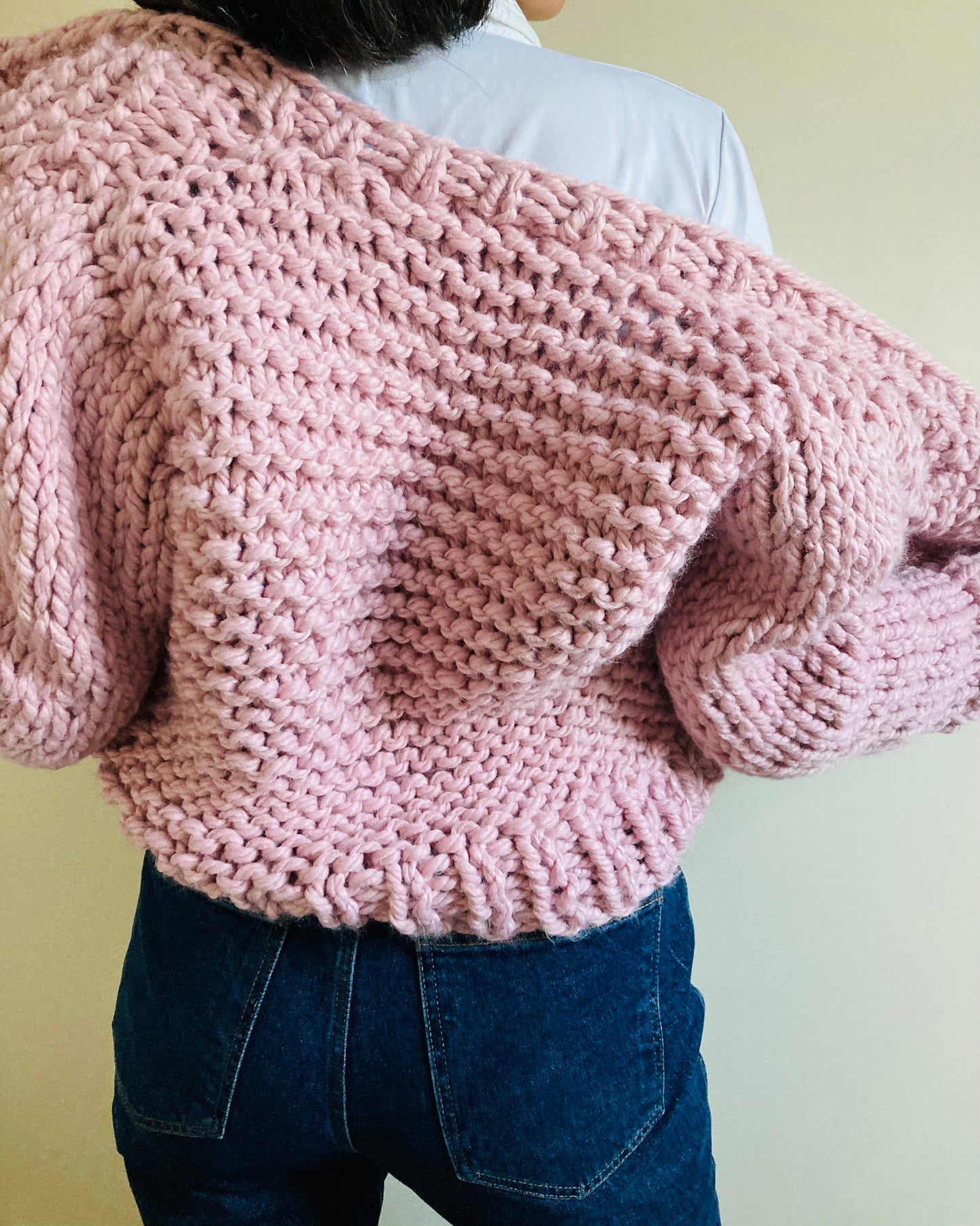 Fashionable Midwaist Cardigan Knitting Pattern