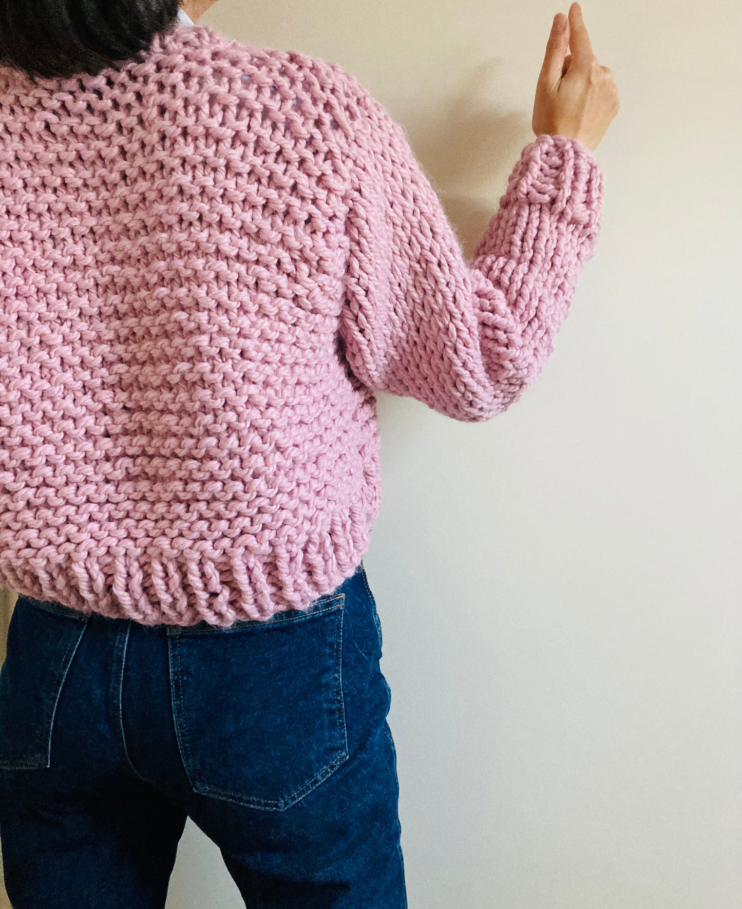 Fashionable Midwaist Cardigan Knitting Pattern