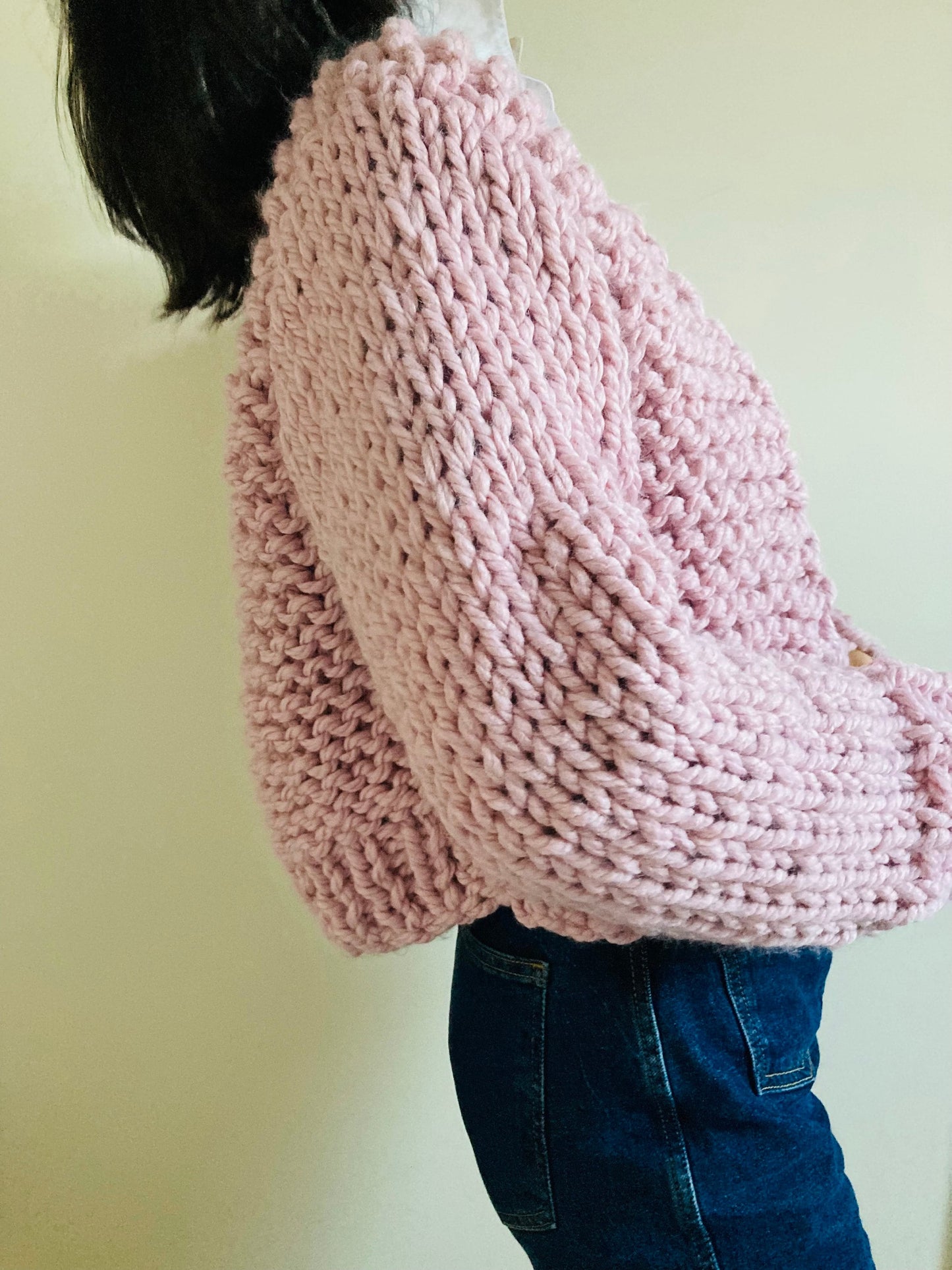 Fashionable Midwaist Cardigan Knitting Pattern