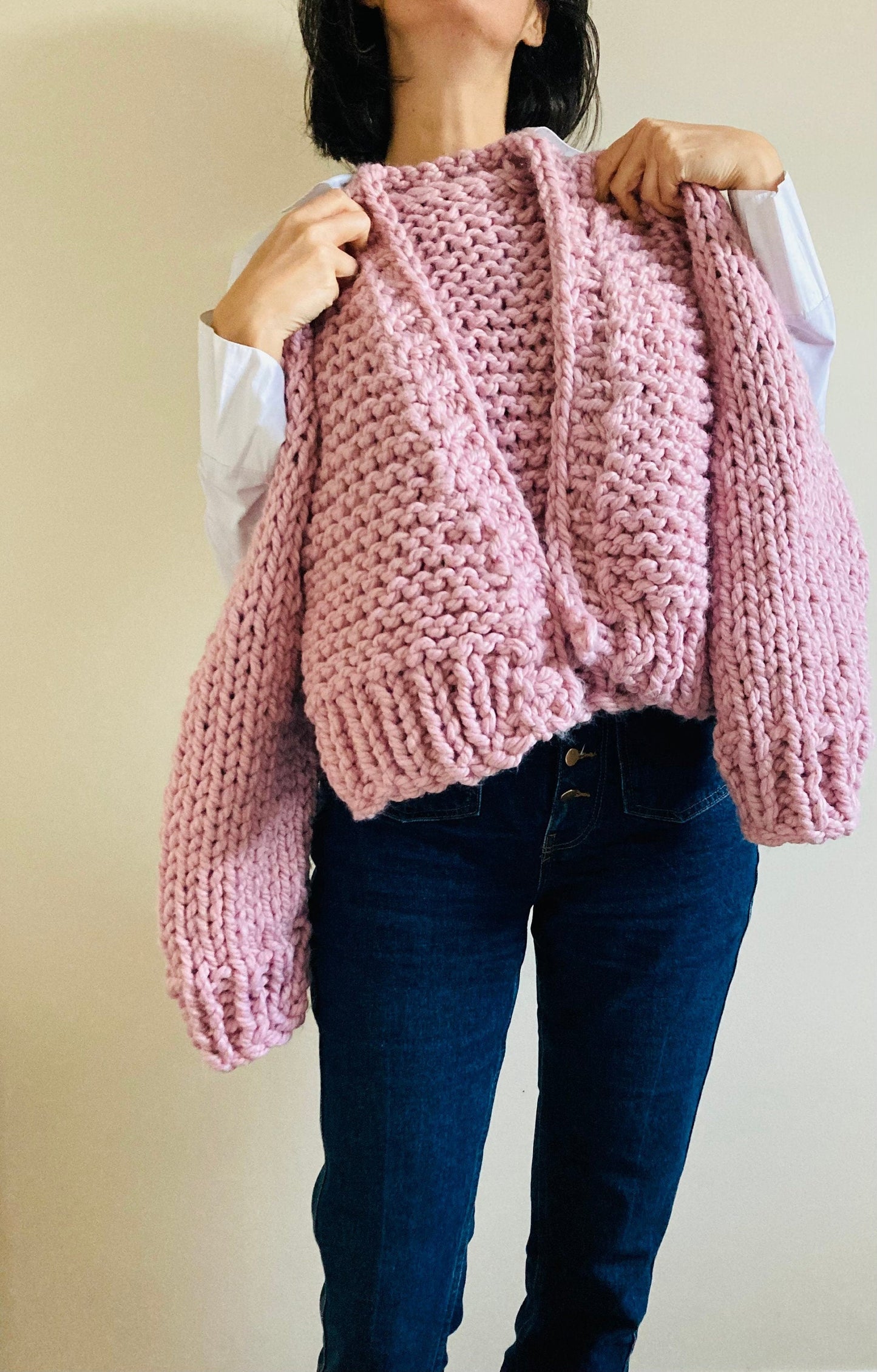 Fashionable Midwaist Cardigan Knitting Pattern