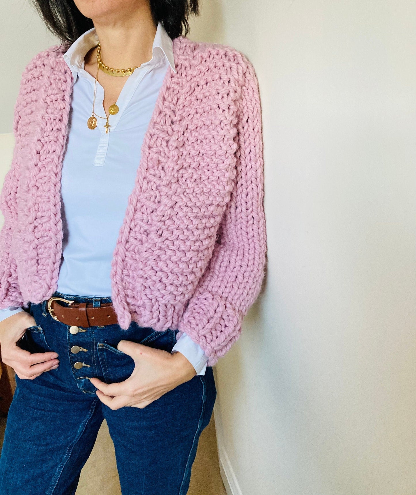 Fashionable Midwaist Cardigan Knitting Pattern
