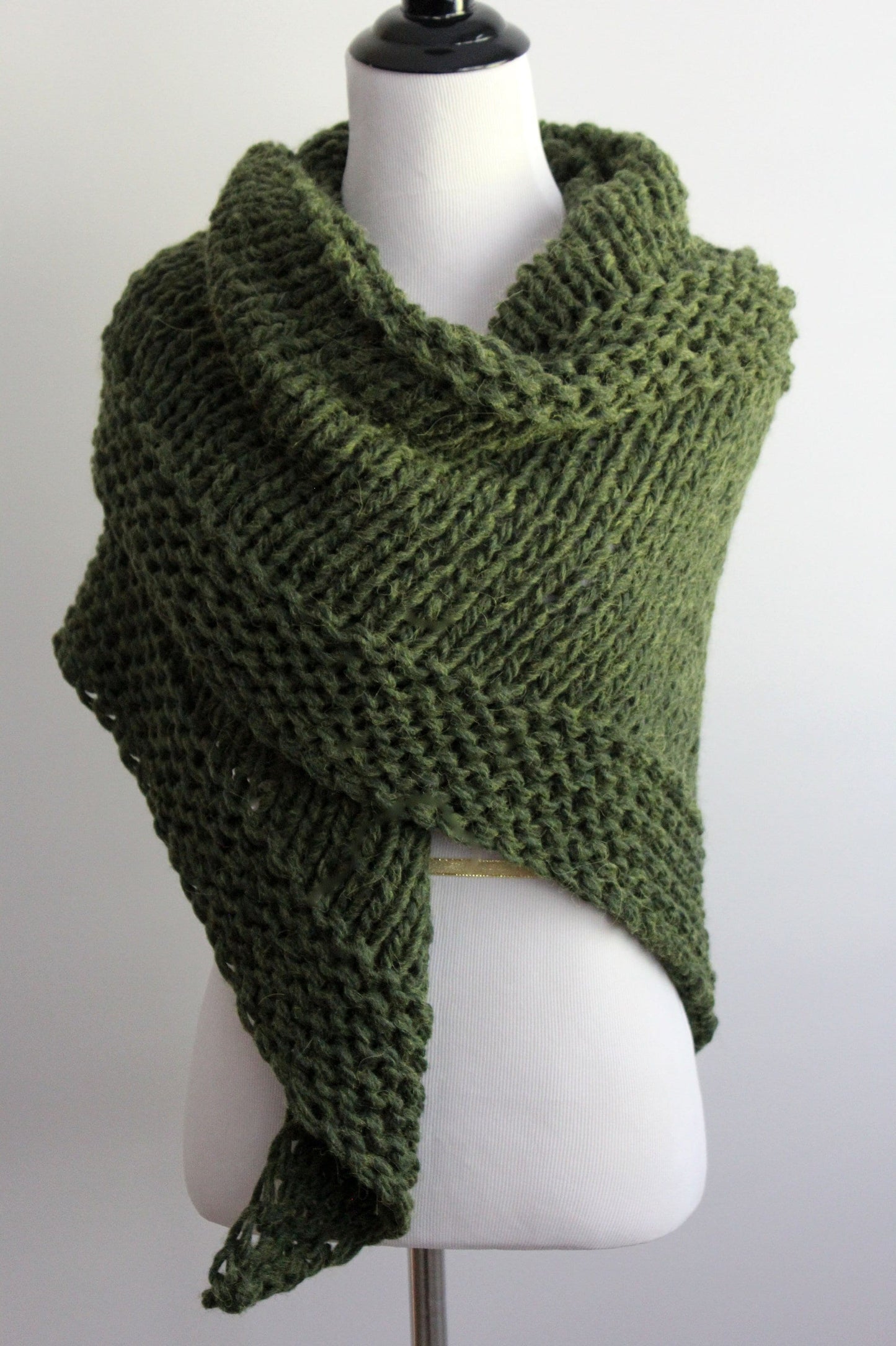 Classic Triangle Scarf Knitting Pattern