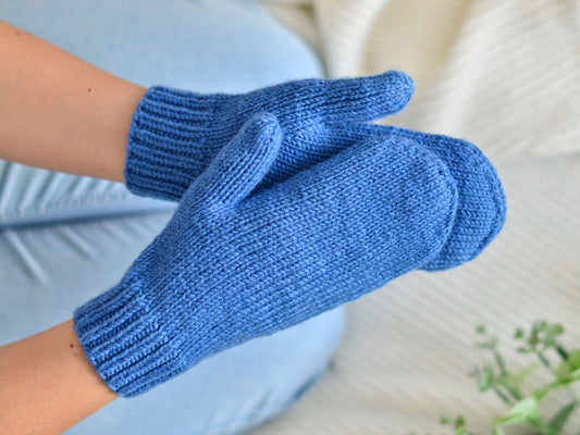 Warm Women's Mitten Knitting Pattern