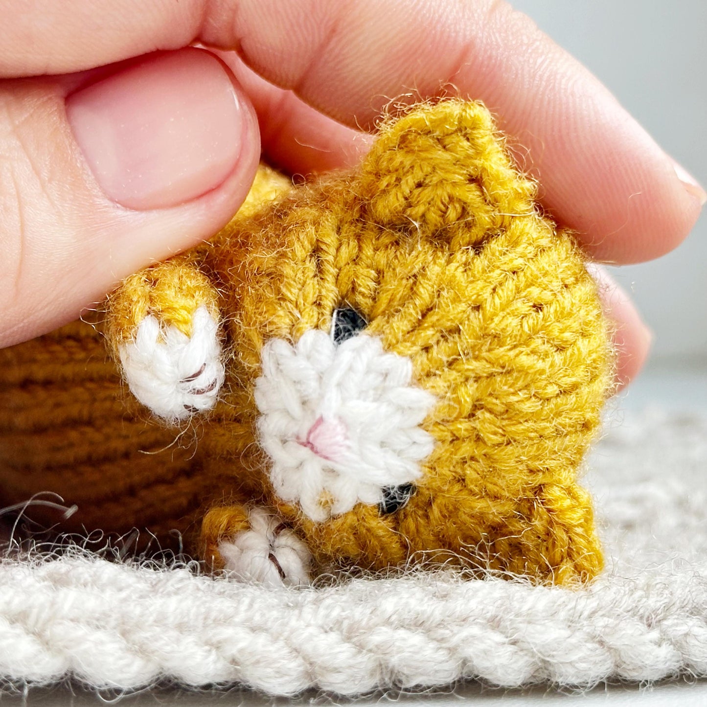 Little Tiny Kitten Knitting Pattern