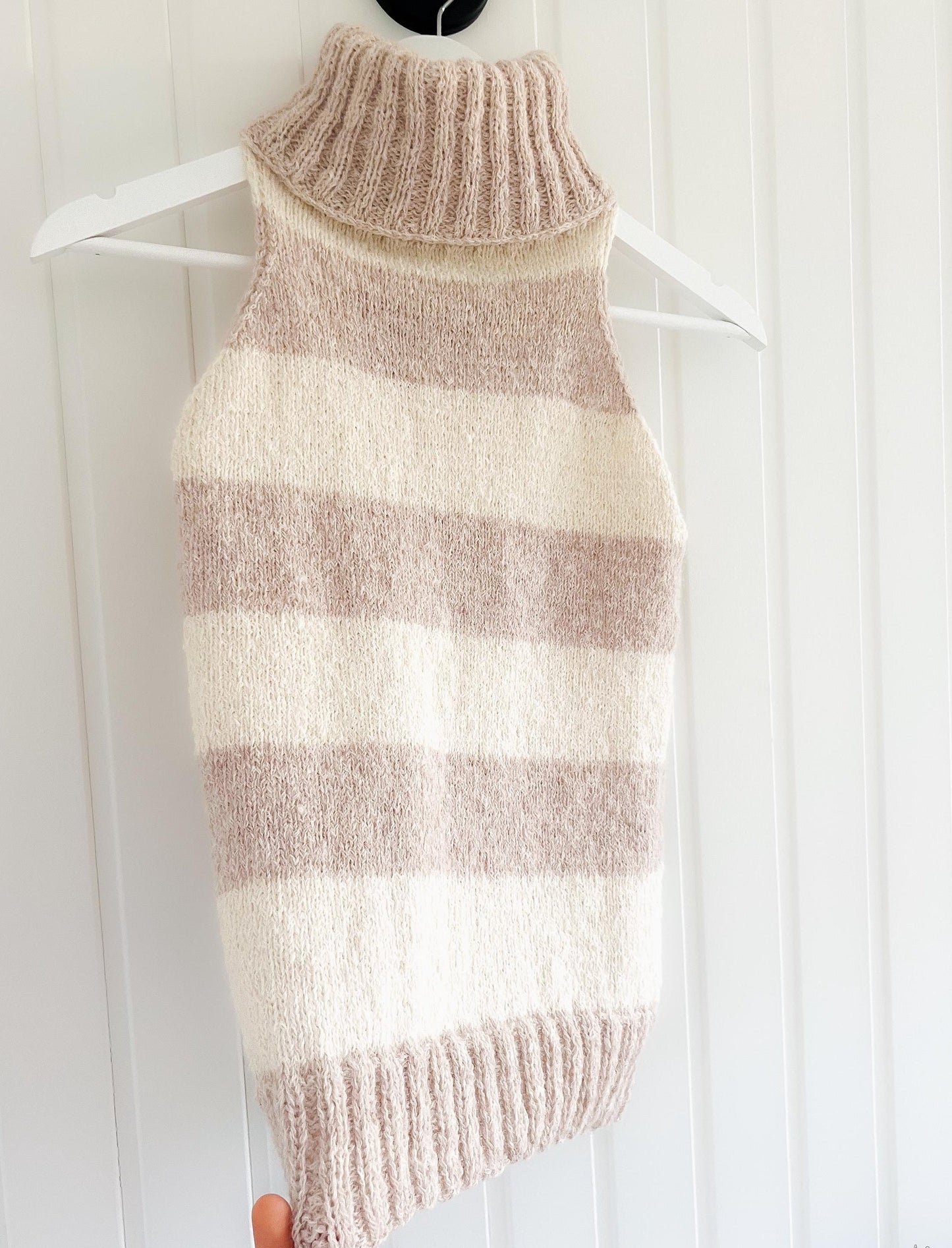 Sleeveless Turtleneck Tank Top Knitting Pattern