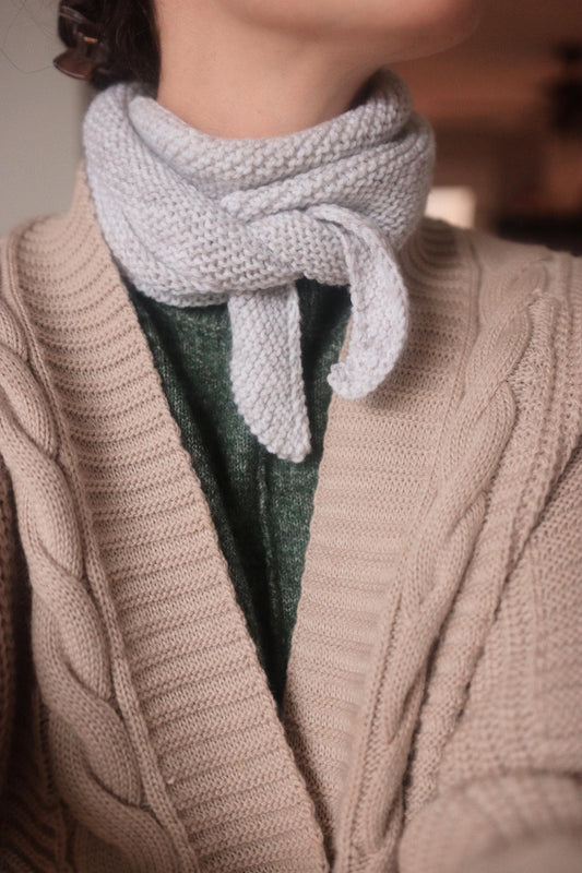 Fashionable Classic Small Scarf Knitting Pattern