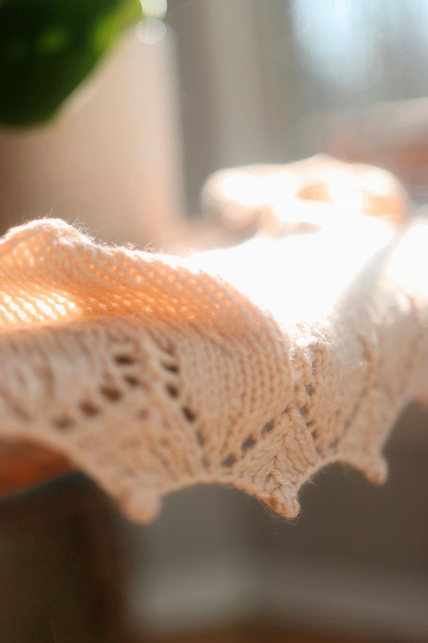 Chic Mini Lace Scarf Knitting Pattern