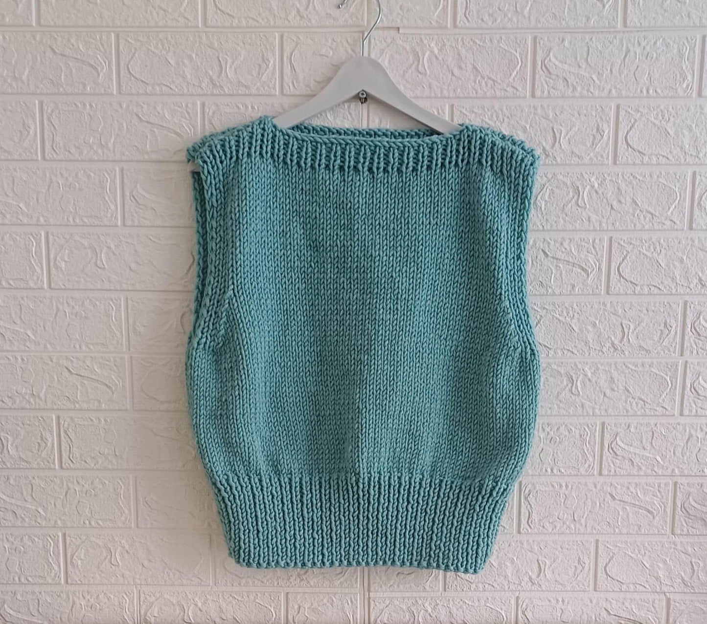 Straight Neckline Vest Knitting Pattern