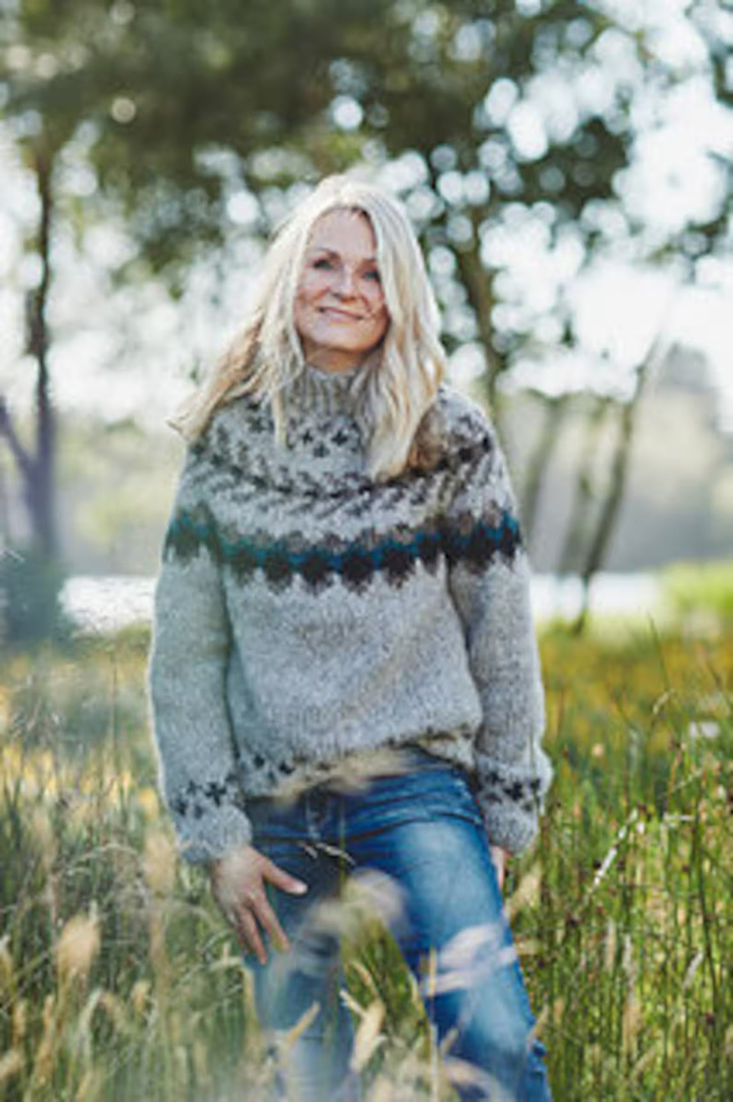 Classic Pattern Sweater Knitting Pattern
