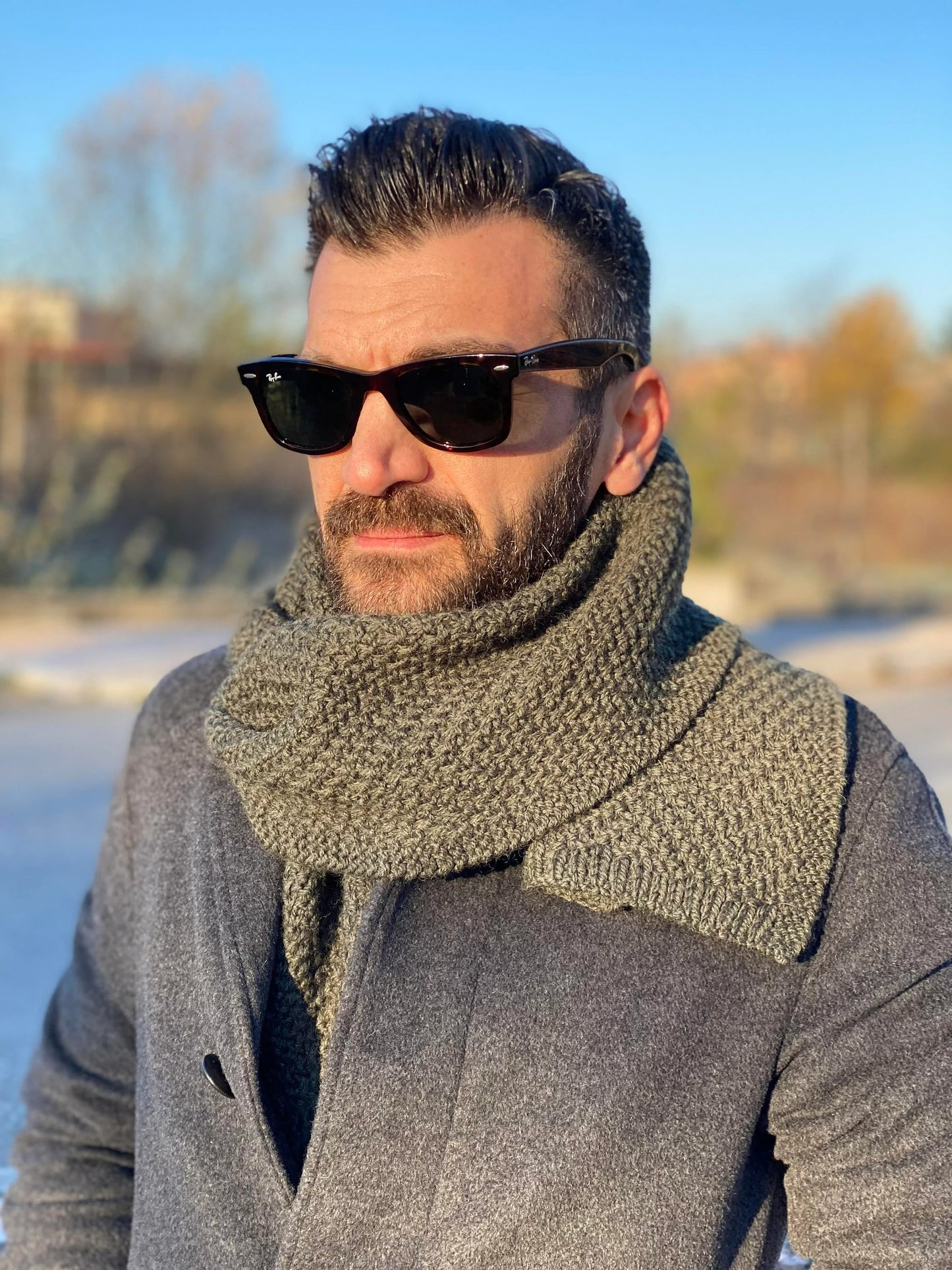 Classic Scaled Texture Scarf Knitting Pattern