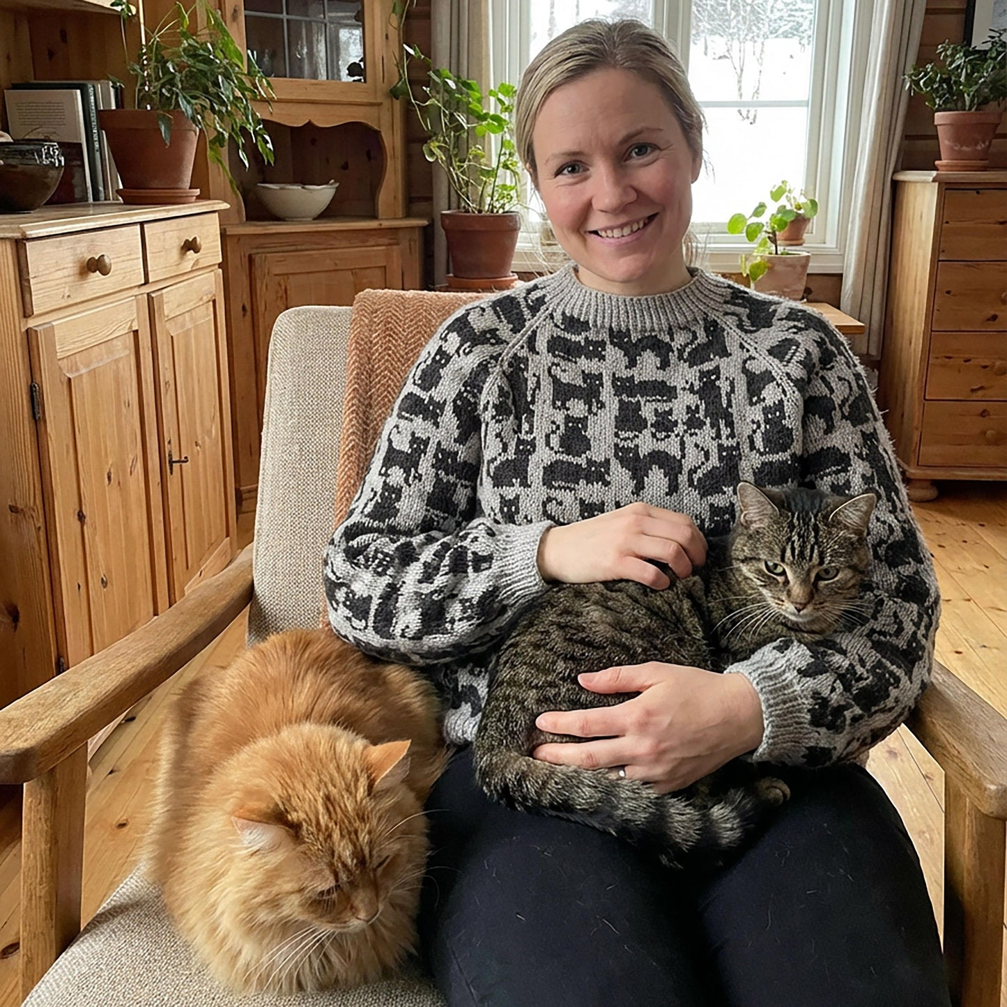 Feline Lover Cozy Pullover Knitting Pattern