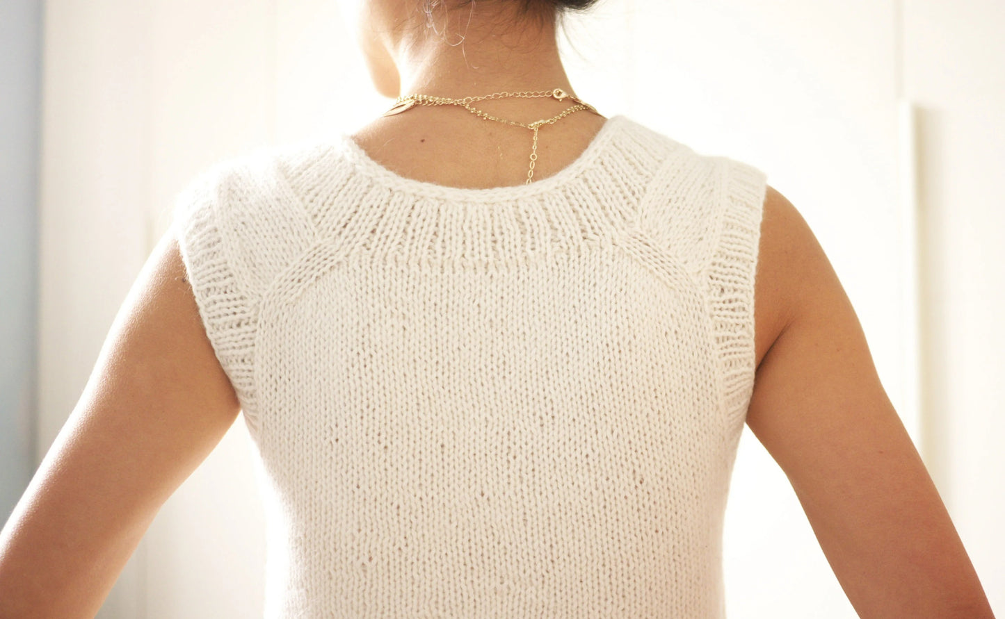 Modern Deep Neck Sleeveless Vest Knitting Pattern