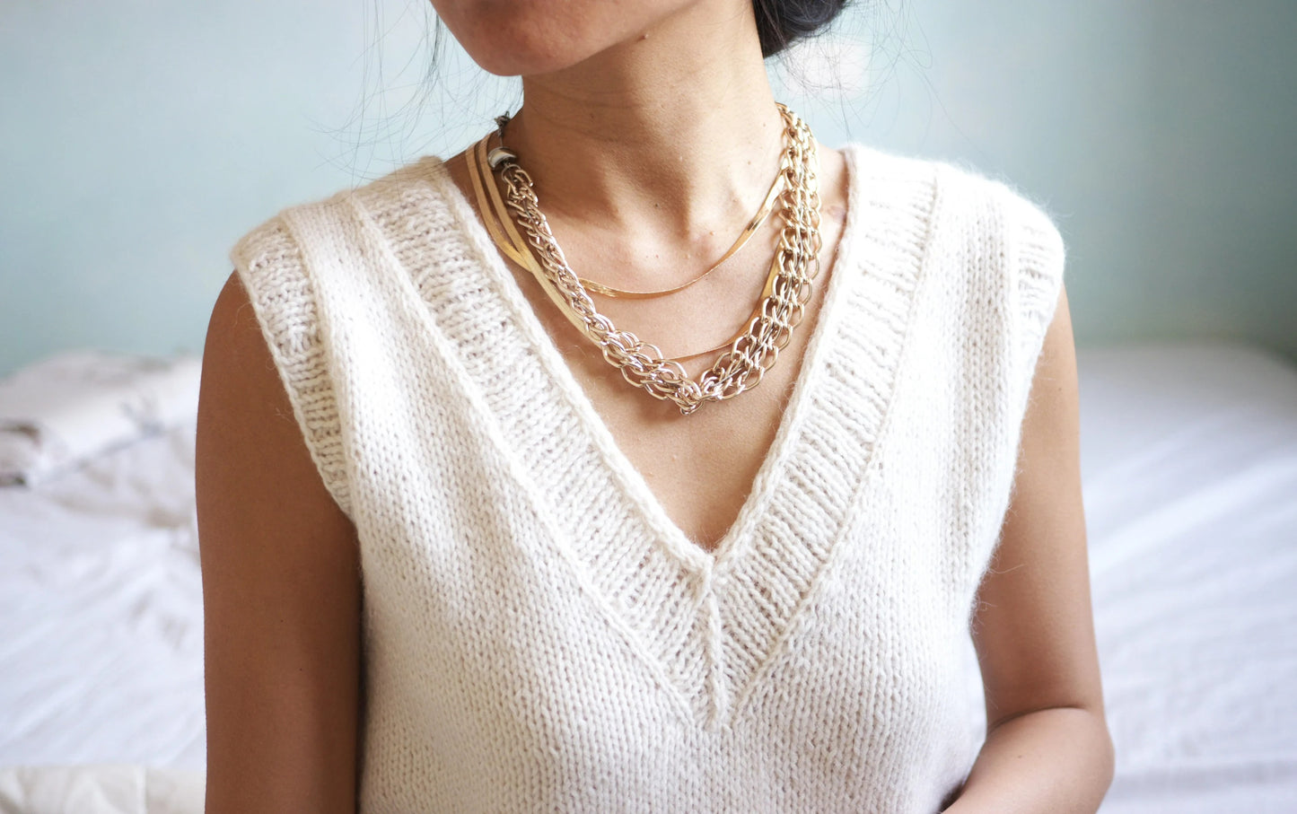 Modern Deep Neck Sleeveless Vest Knitting Pattern