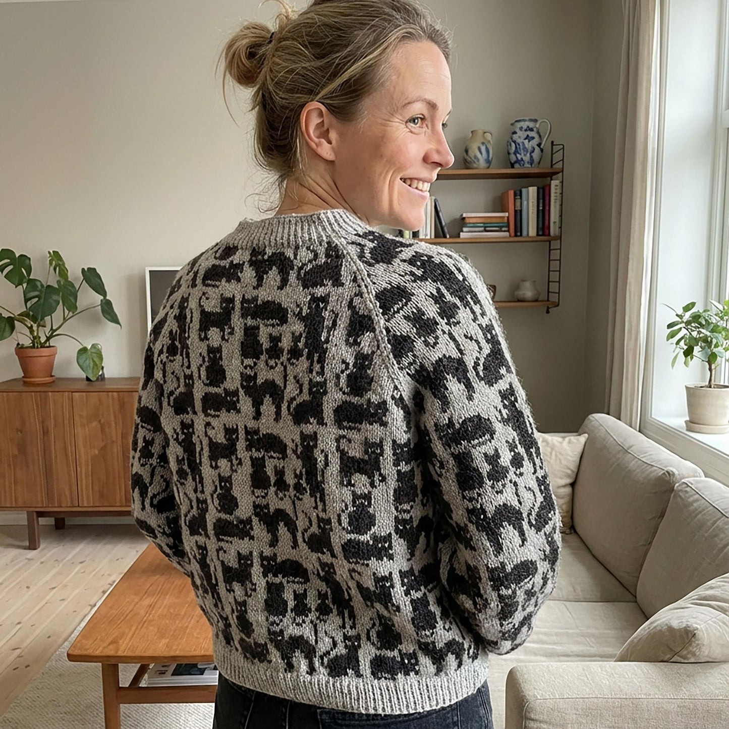Feline Lover Cozy Pullover Knitting Pattern