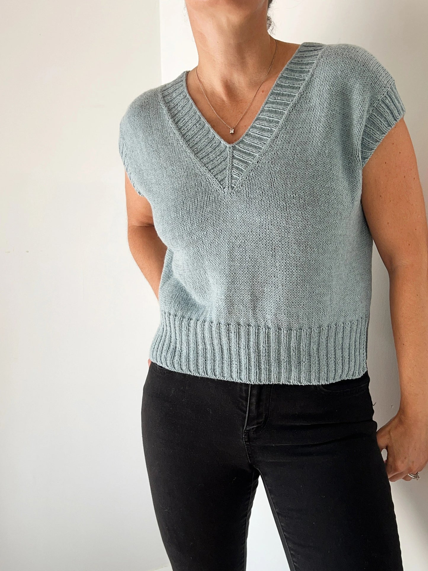 Graceful V-Neck Knit Tee Knitting Pattern