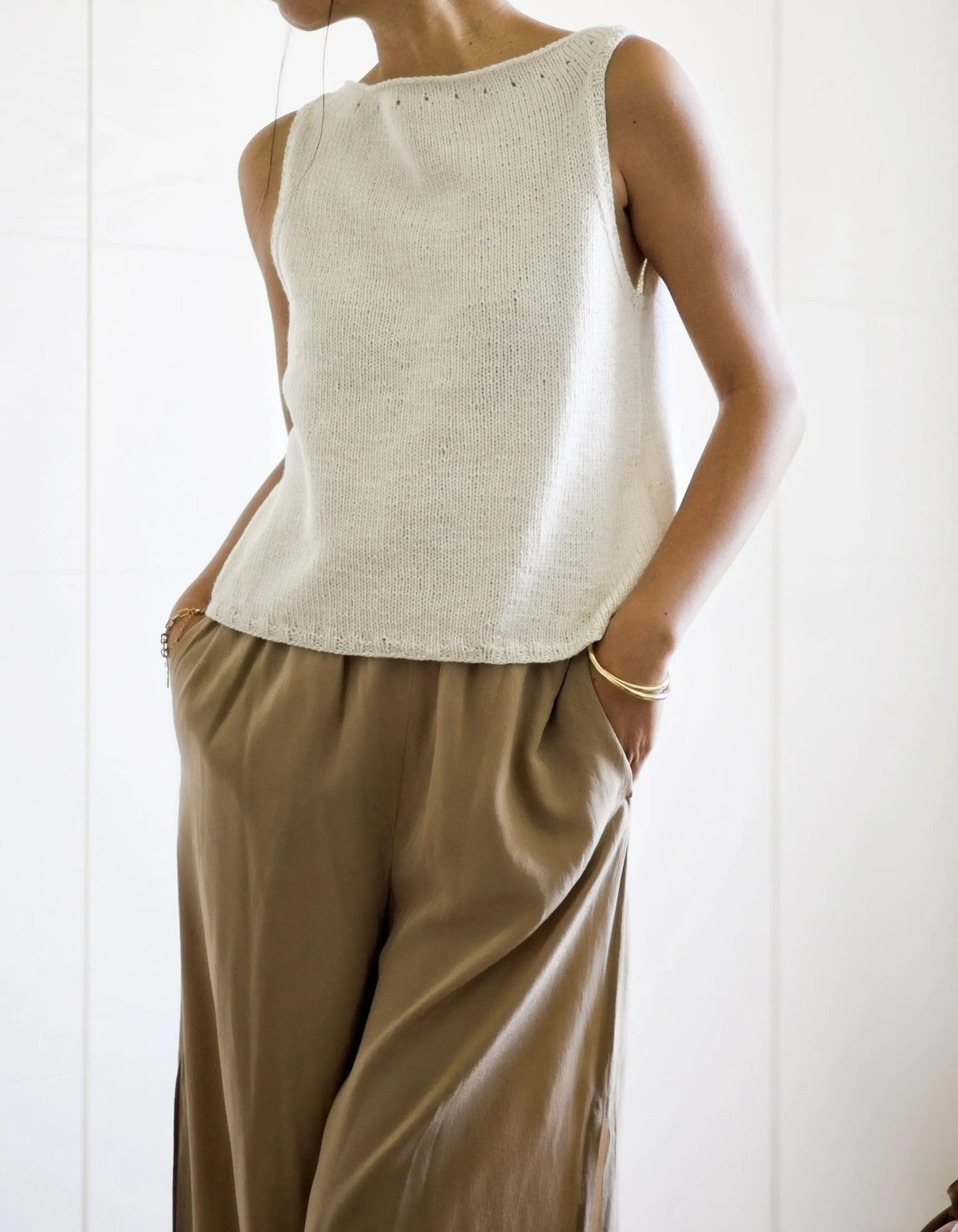 Chic Elegant Classic Tank Top Knitting Pattern