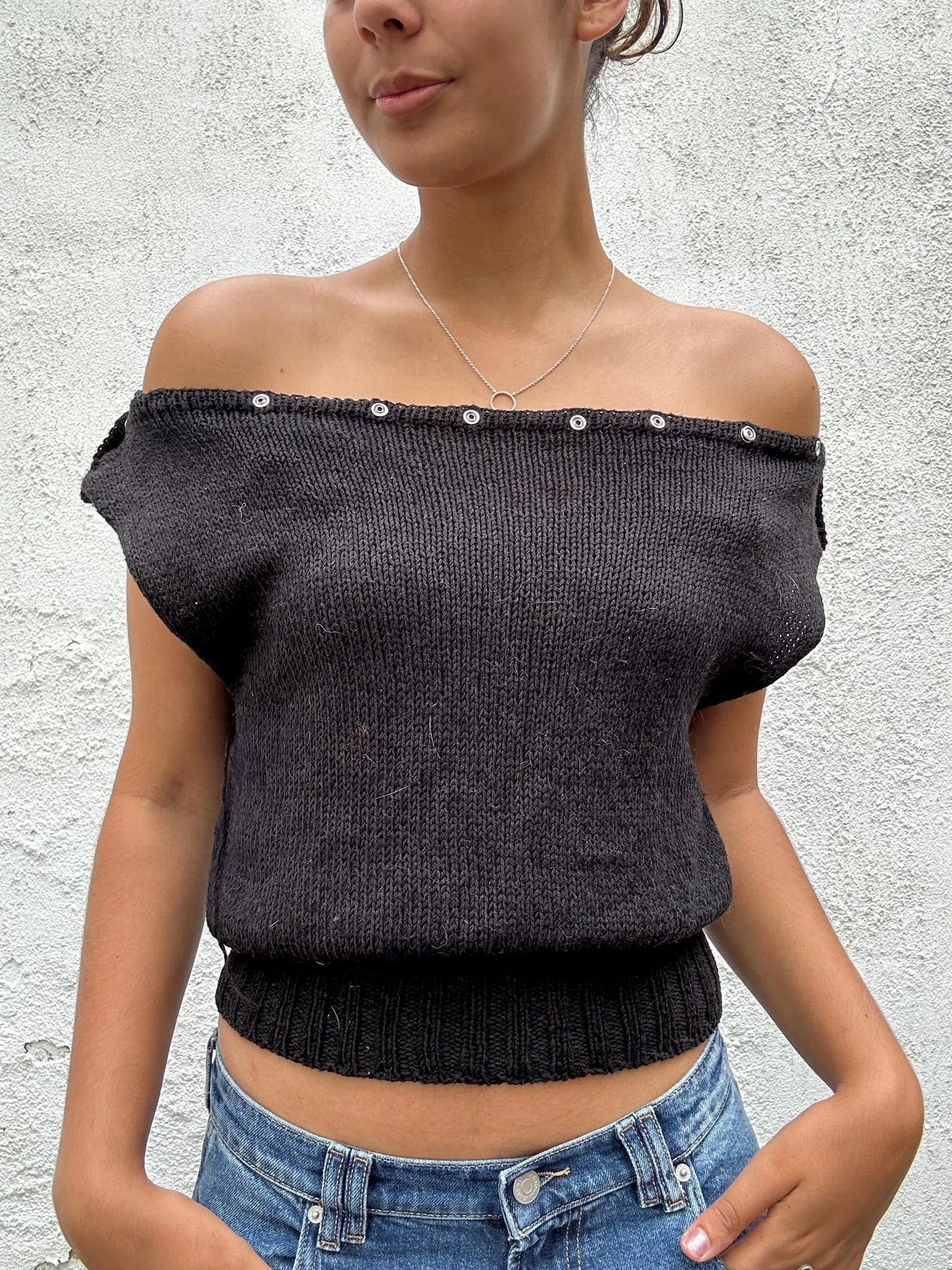 Chic Fastened Knit Blouse Knitting Pattern