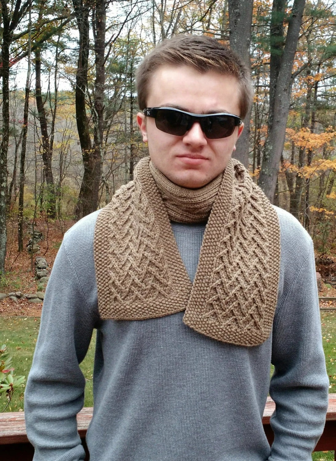 Trendy Classic Short Scarf Knitting Pattern