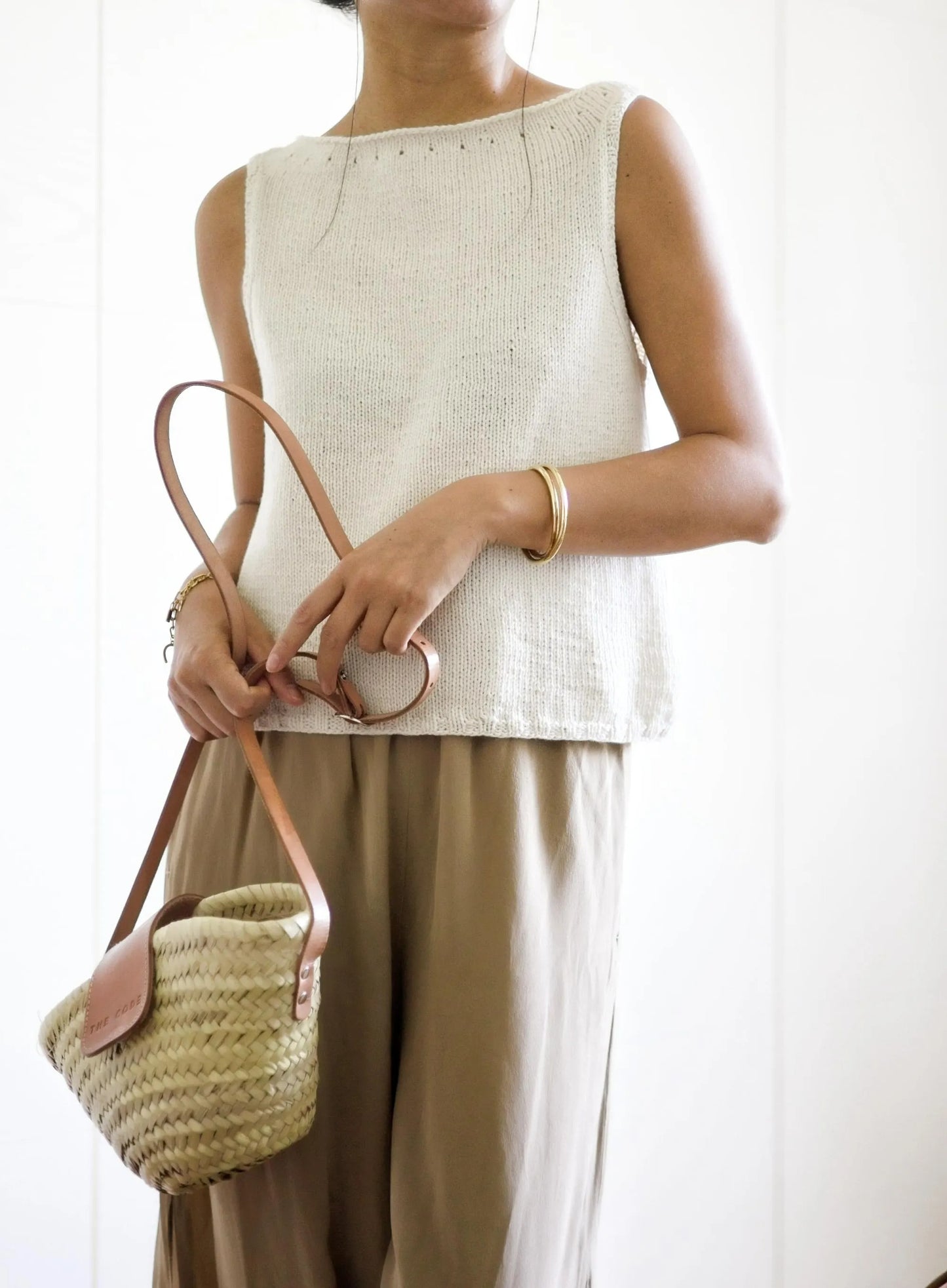 Chic Elegant Classic Tank Top Knitting Pattern