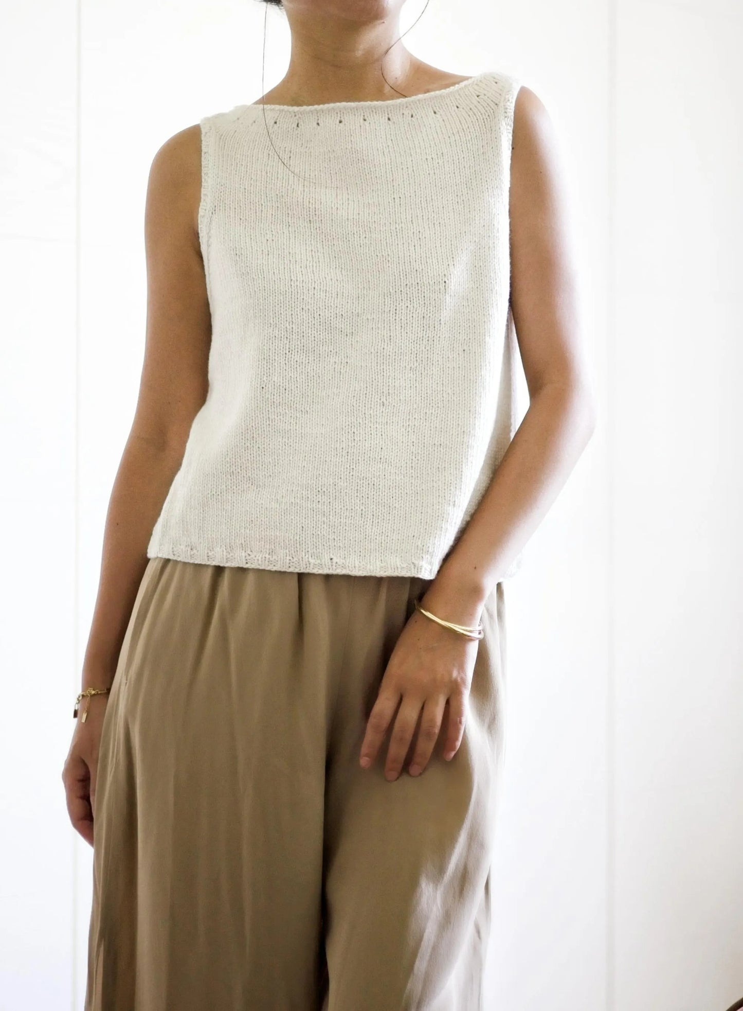 Chic Elegant Classic Tank Top Knitting Pattern