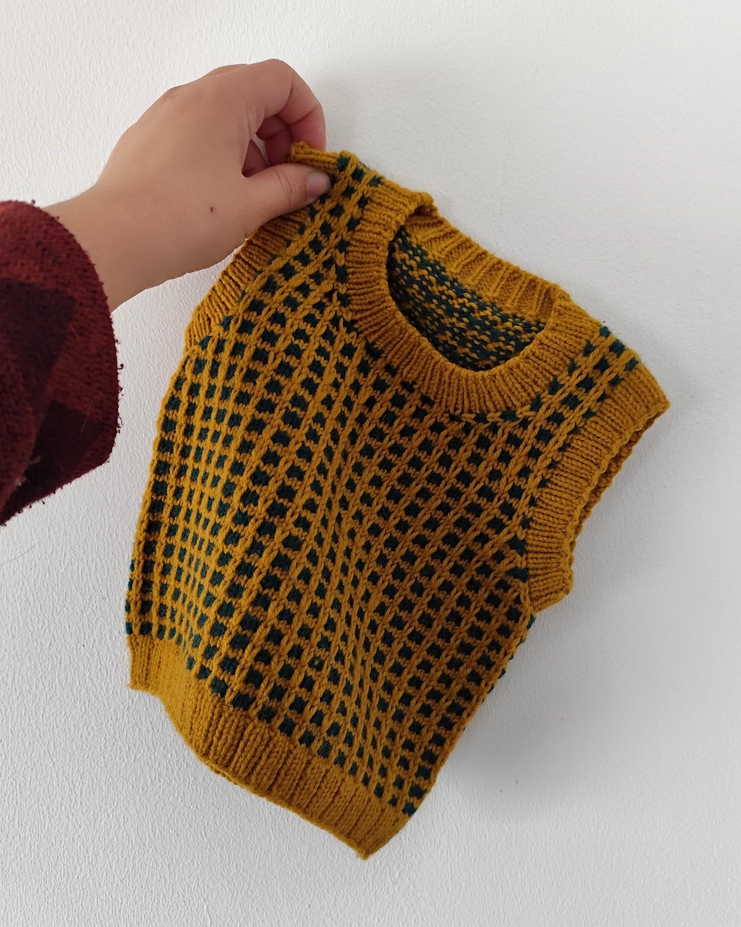 Cozy Youth Sleeveless Layer Knitting Pattern