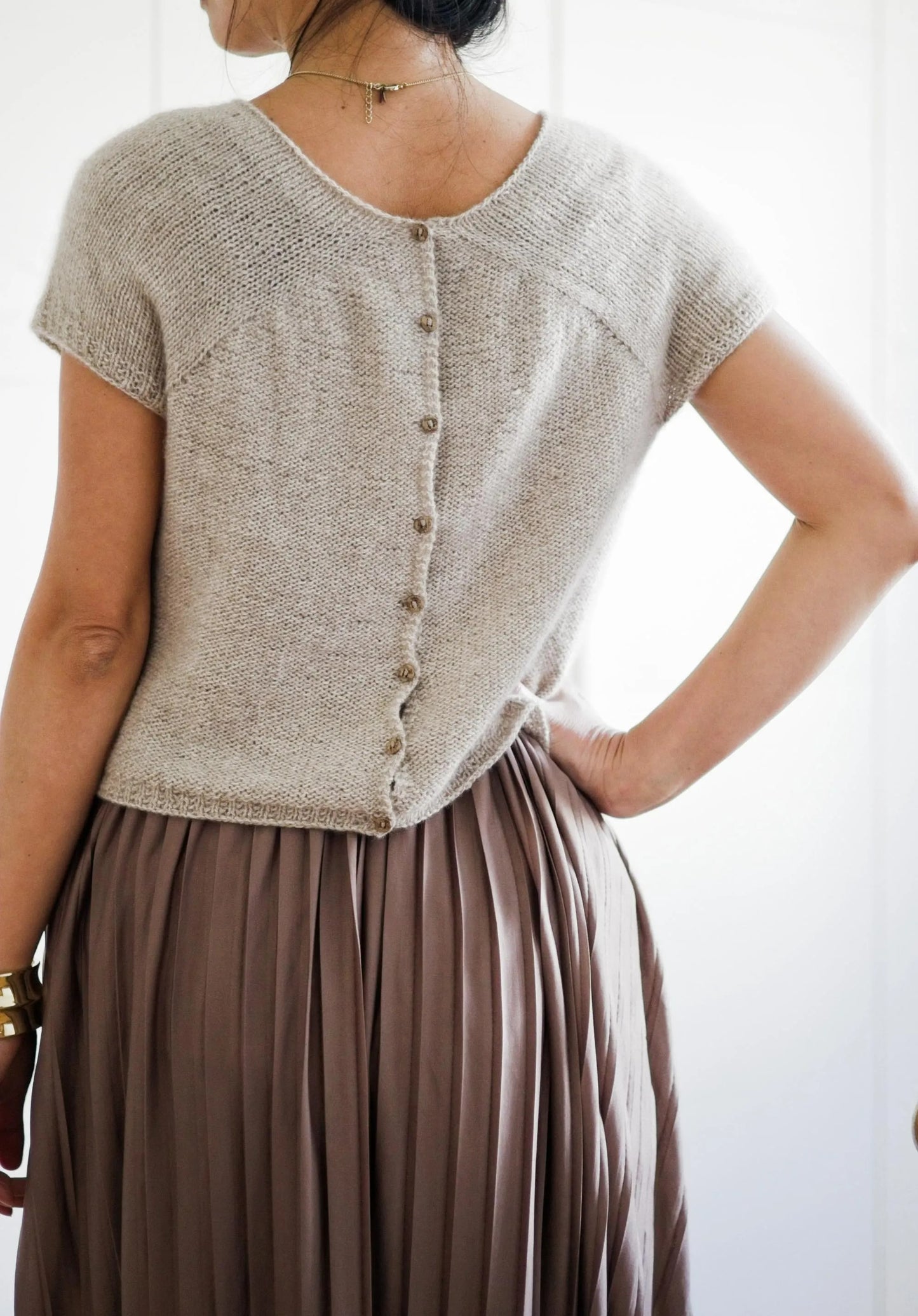 Elegant Back Buttoned Blouse Knitting Pattern