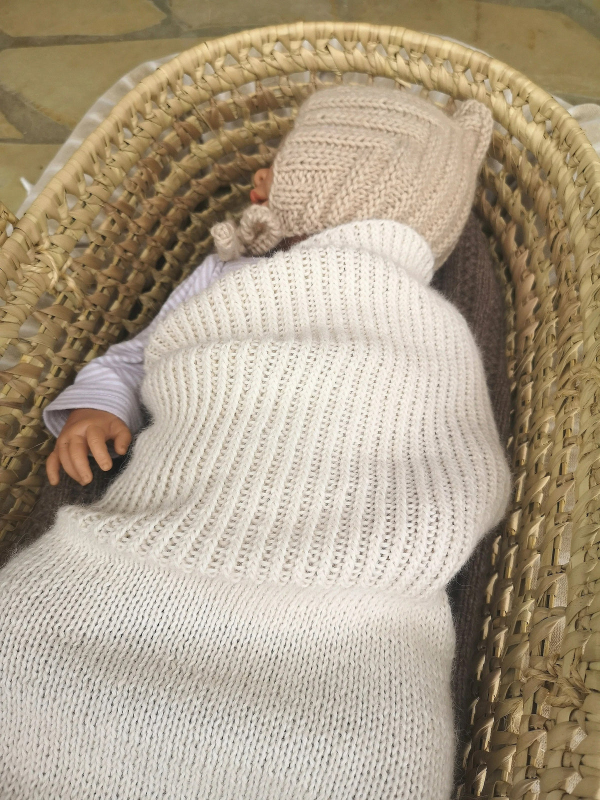 Warm Infant Wrap Pod Knitting Pattern