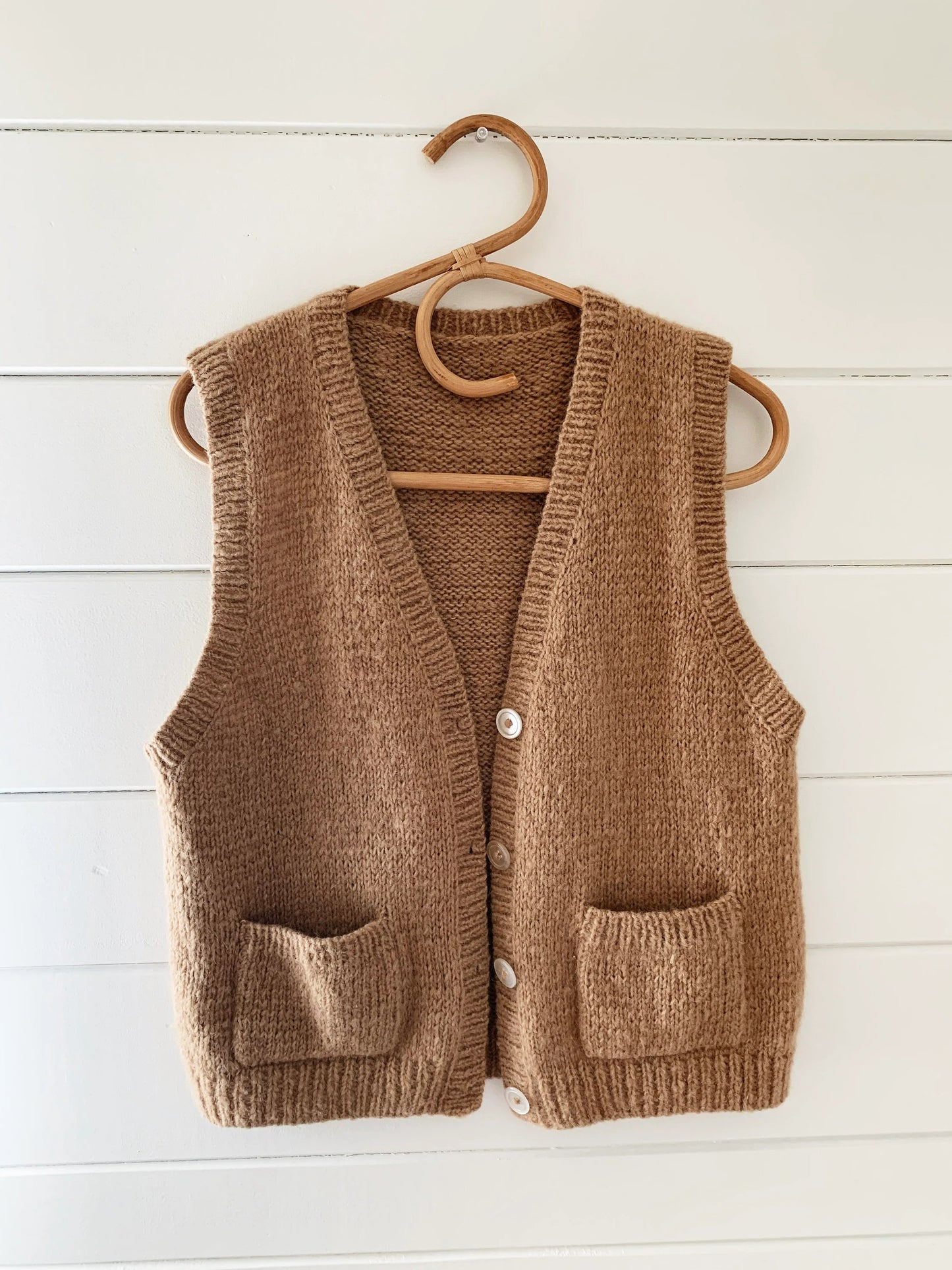 Elegant Layering Vest Knitting Pattern