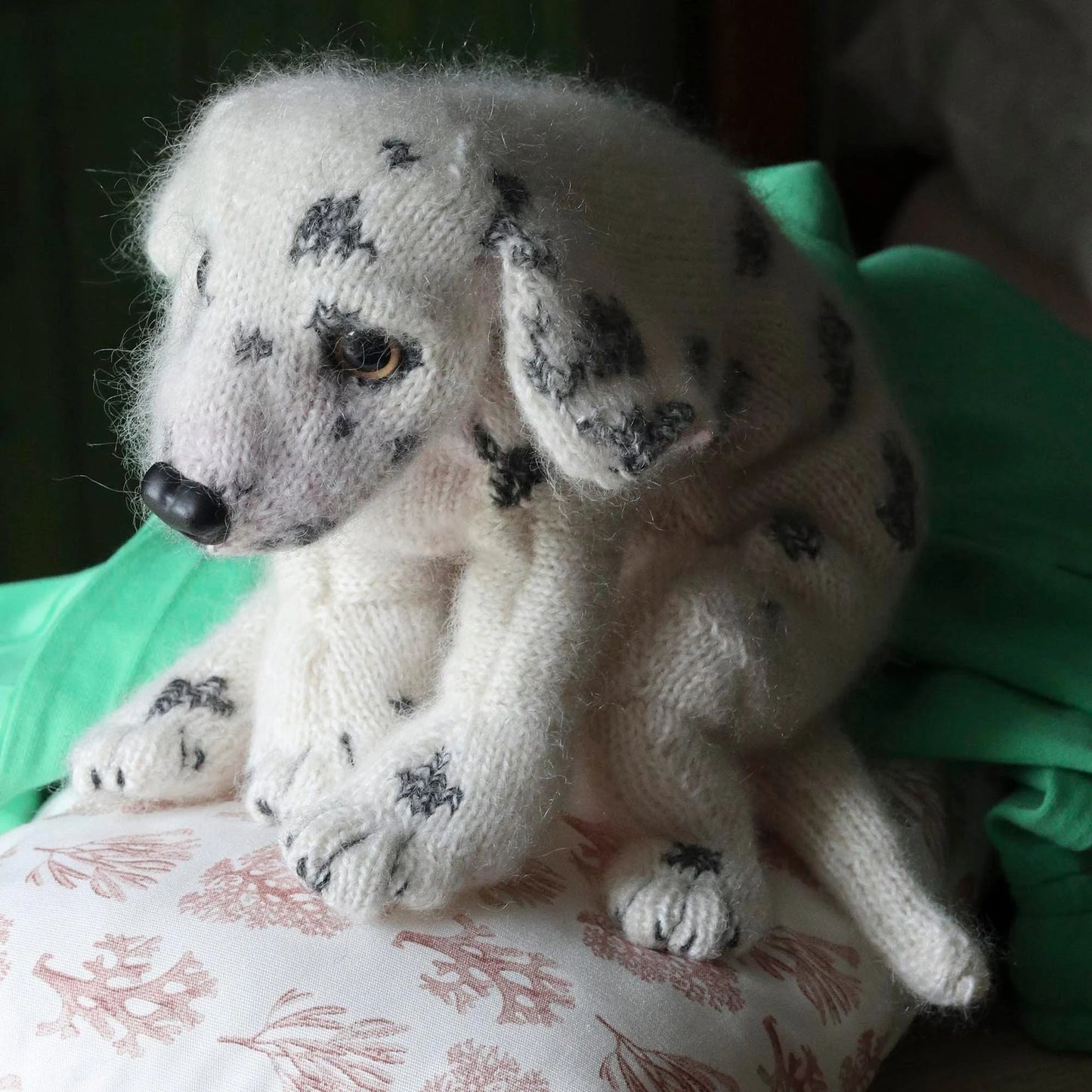 Speckled Canine Friend Knitting Pattern