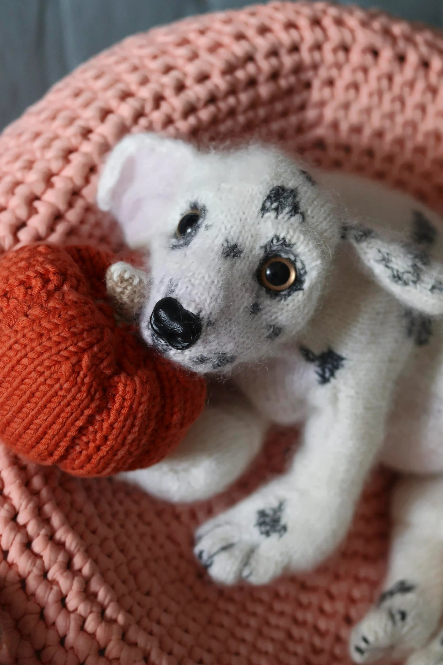 Speckled Canine Friend Knitting Pattern
