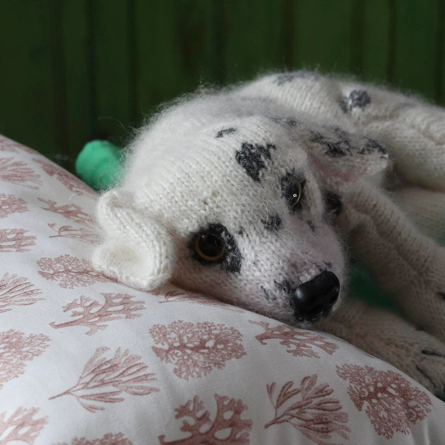 Speckled Canine Friend Knitting Pattern