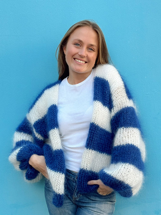 Comfy Cloei Cardigan Knitting Pattern