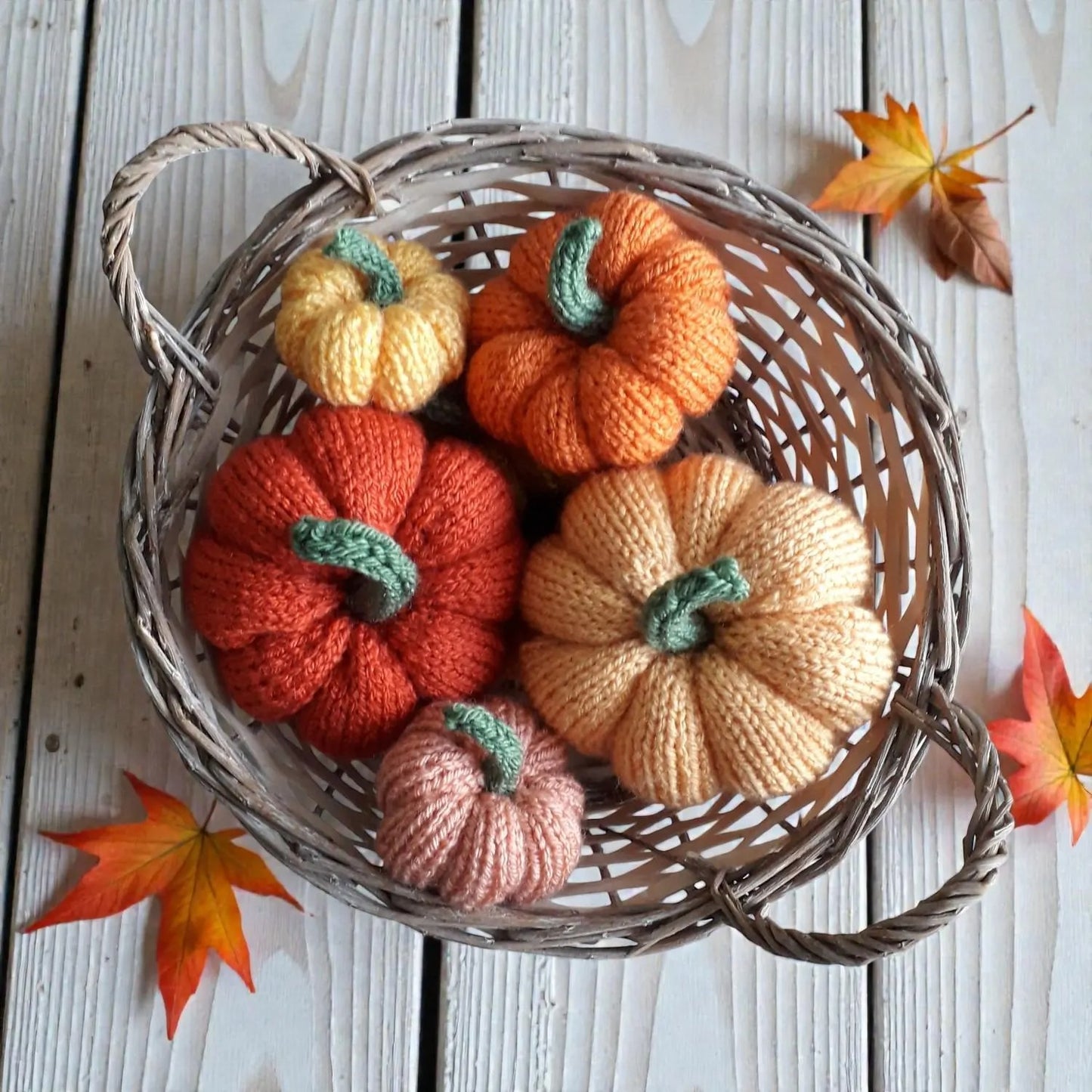 Easy Autumn Gourd Knitting Pattern