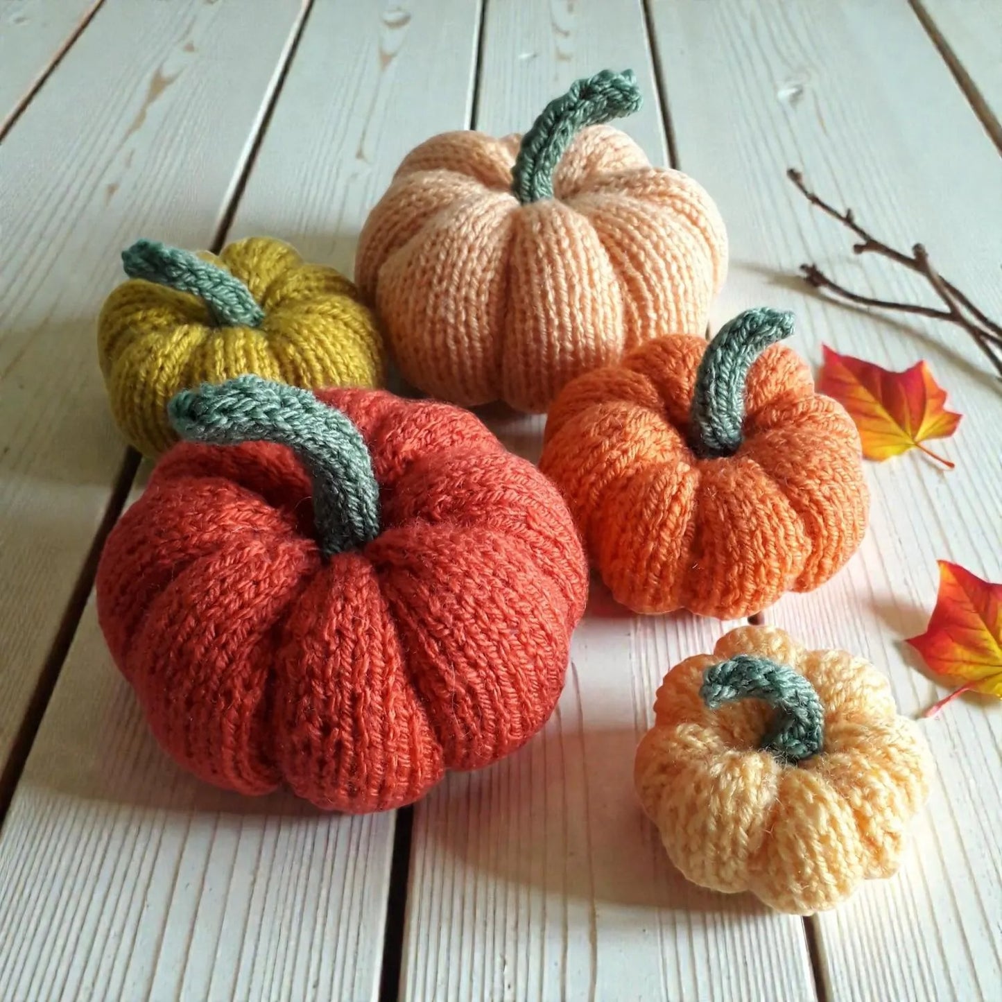 Easy Autumn Gourd Knitting Pattern