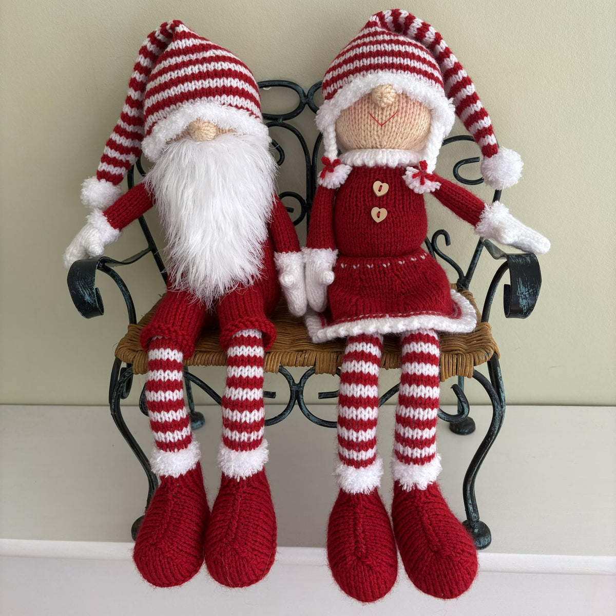 Festive Little Gnome Shelf Sitter Knitting Pattern